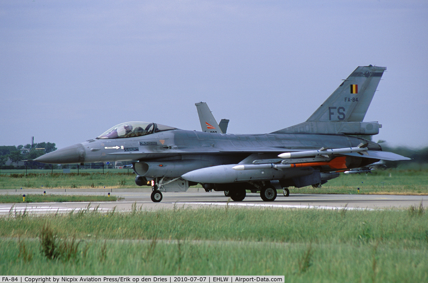 FA-84, 1980 SABCA F-16AM Fighting Falcon C/N 6H-84, Belgium AF F-16AM FA-84 with live AMRAAMS and a tracer Sidewinder during the FWIT course 2010 at Leeuwarden AB