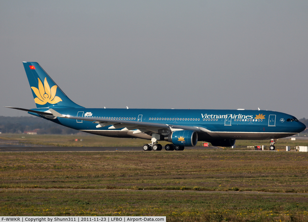 F-WWKR, 2011 Airbus A330-223 C/N 1266, C/n 1266 - To be VN-A381
