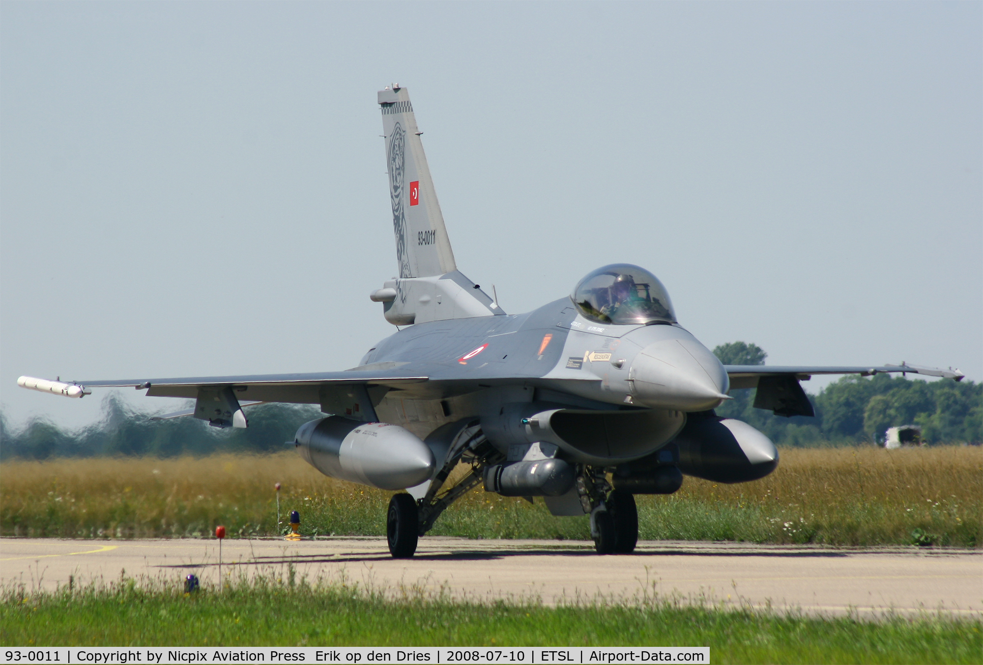 93-0011, Lockheed F-16C Fighting Falcon C/N 4R-133, Turkey participated in the exercise ELITE-2008 at Lechfeld AB, Germany, besides F-4's with F-16's. 93-0011 is seen here on the taxitrack.