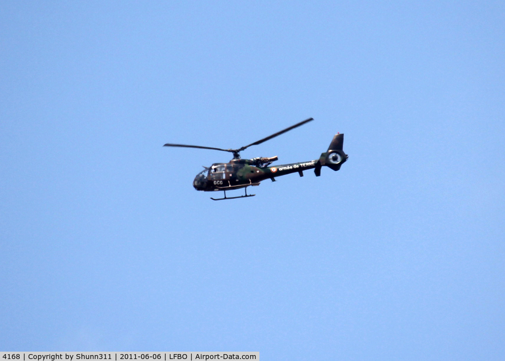 4168, Aérospatiale SA-342M Gazelle C/N 4168, S/n 4168 - Passing above the airport to Pau, his home base...