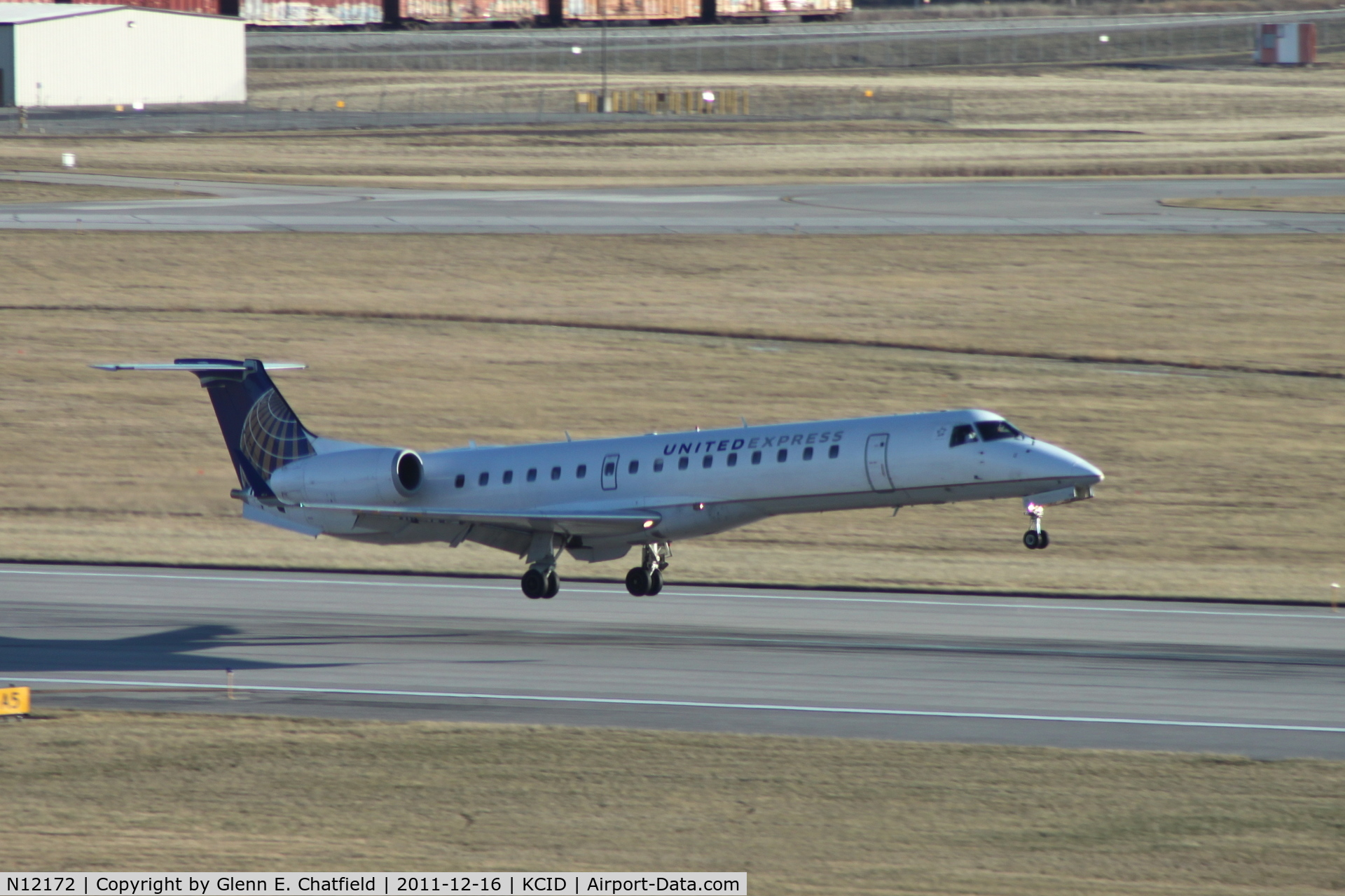 N12172, 2004 Embraer ERJ-145XR (EMB-145XR) C/N 14500864, Landing runway 27