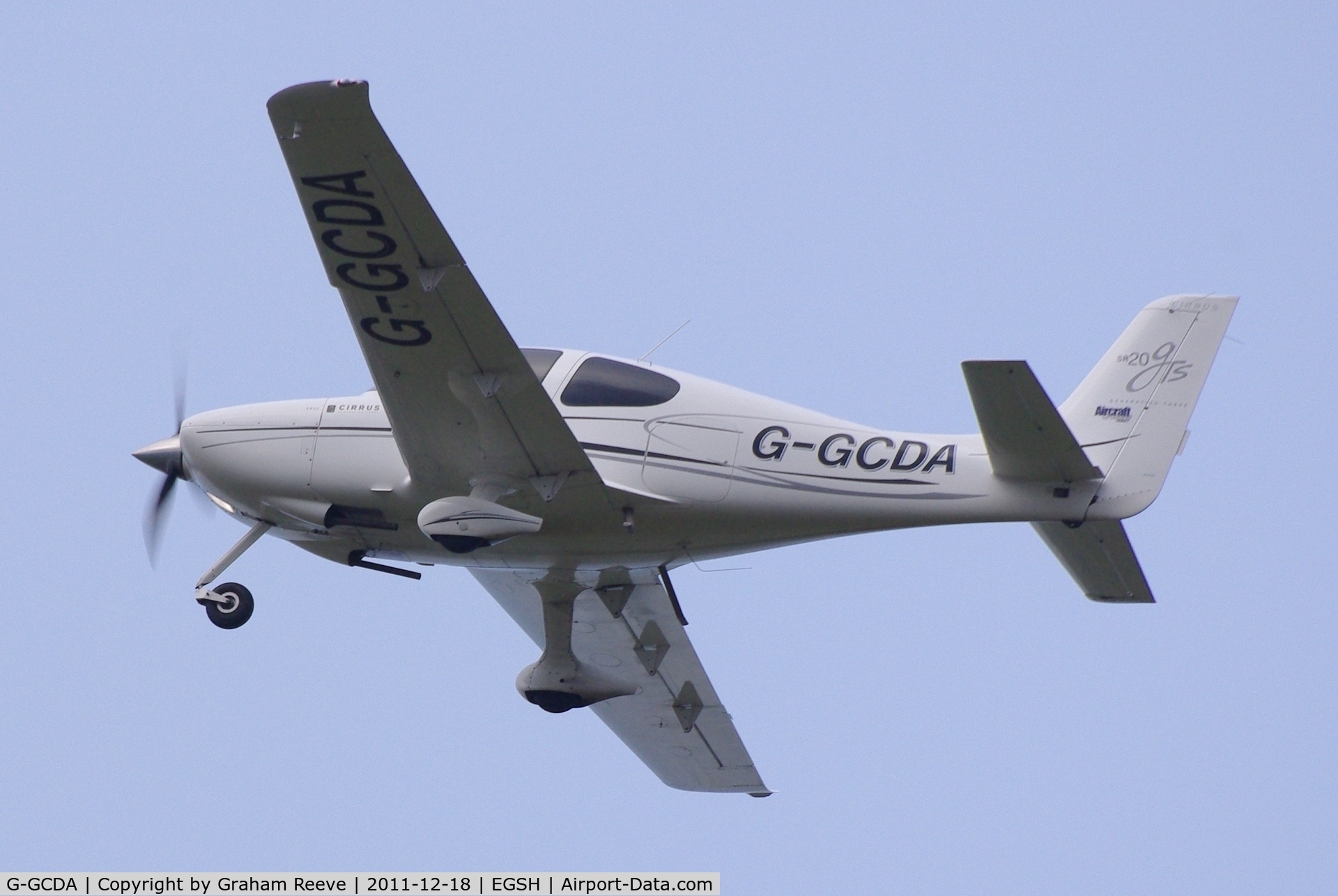 G-GCDA, 2008 Cirrus SR20 G3 GTS C/N 1962, Departing from Norwich.