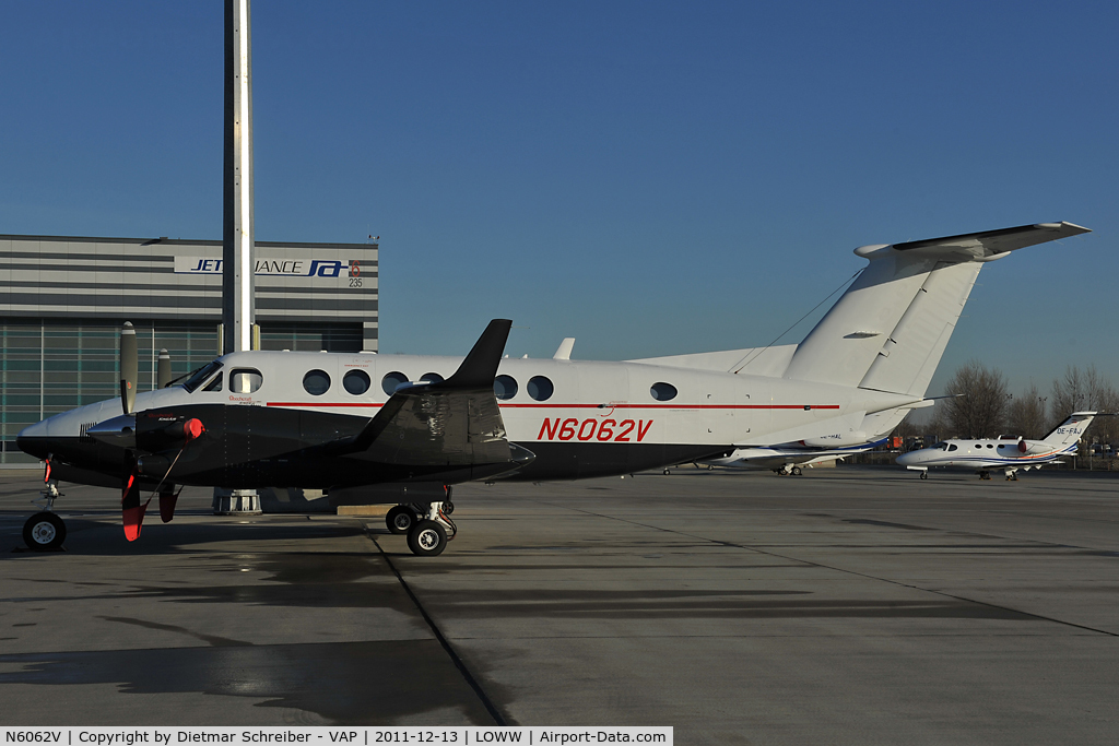 N6062V, 2010 Hawker Beechcraft 350i King Air (B300) C/N FL-702, King Air 300