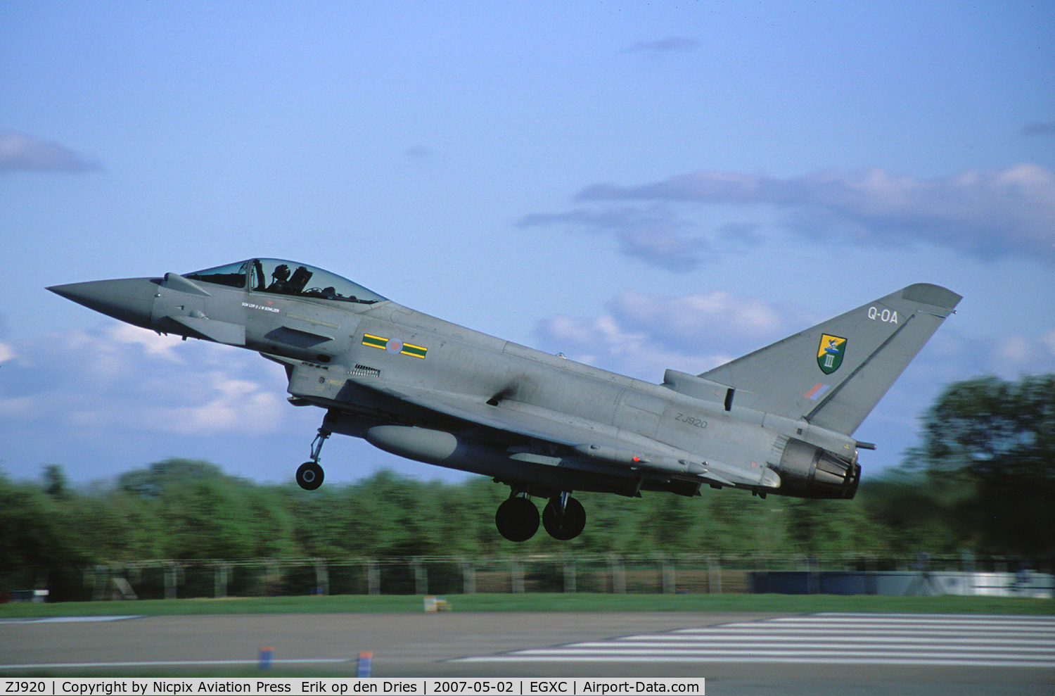 ZJ920, 2005 Eurofighter EF-2000 Typhoon FGR4 C/N 0067/BS011, Just a second before touching down.