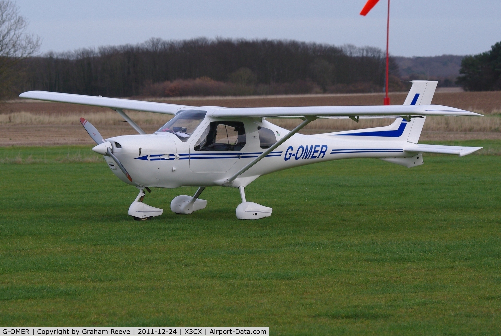 G-OMER, 2002 Jabiru UL-450 C/N PFA 274A-13823, Parked at Northrepps.