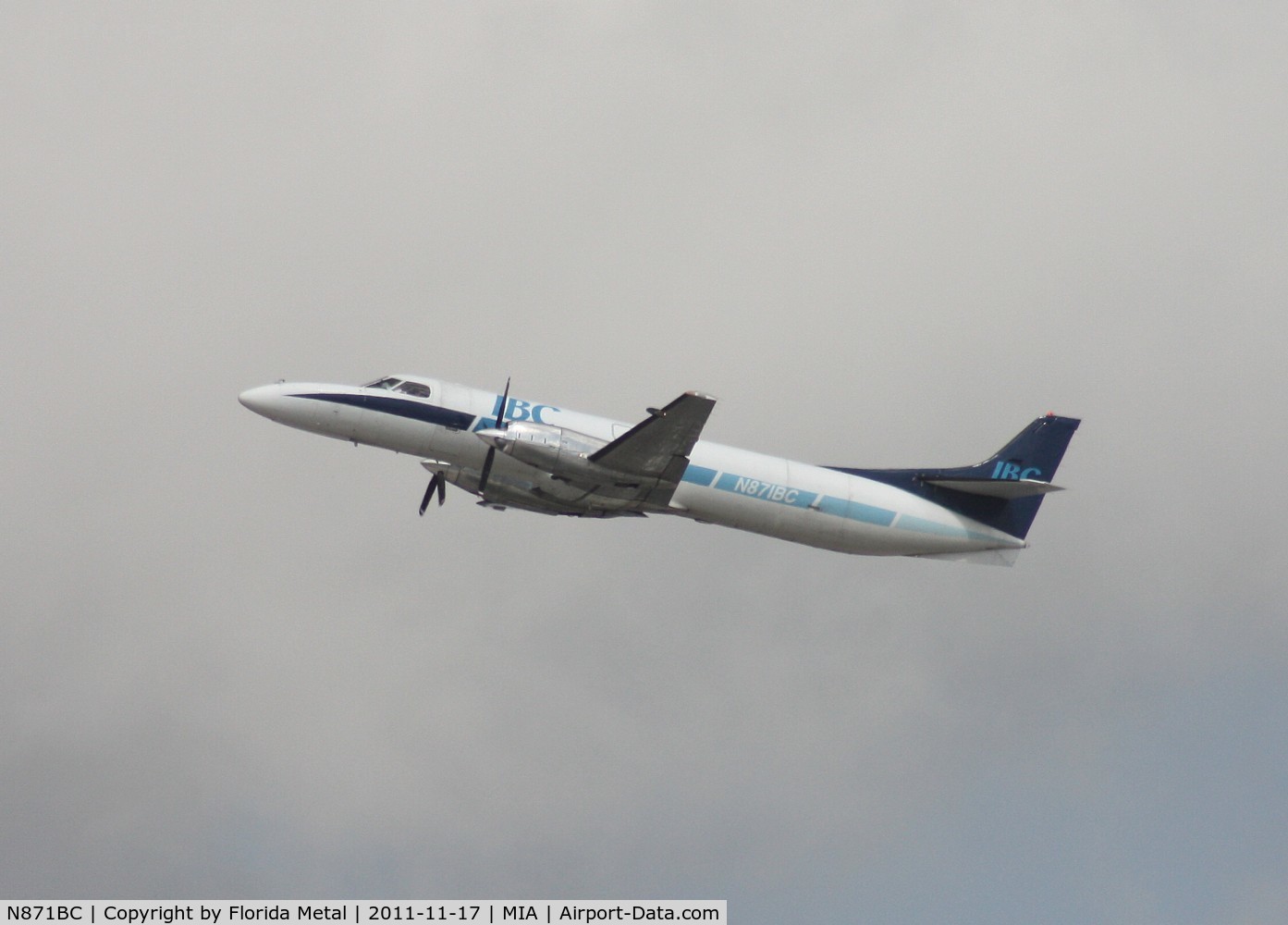 N871BC, 1981 Fairchild SA-227AC Metro III C/N AC487B, IBC Metro departing Runway 26R