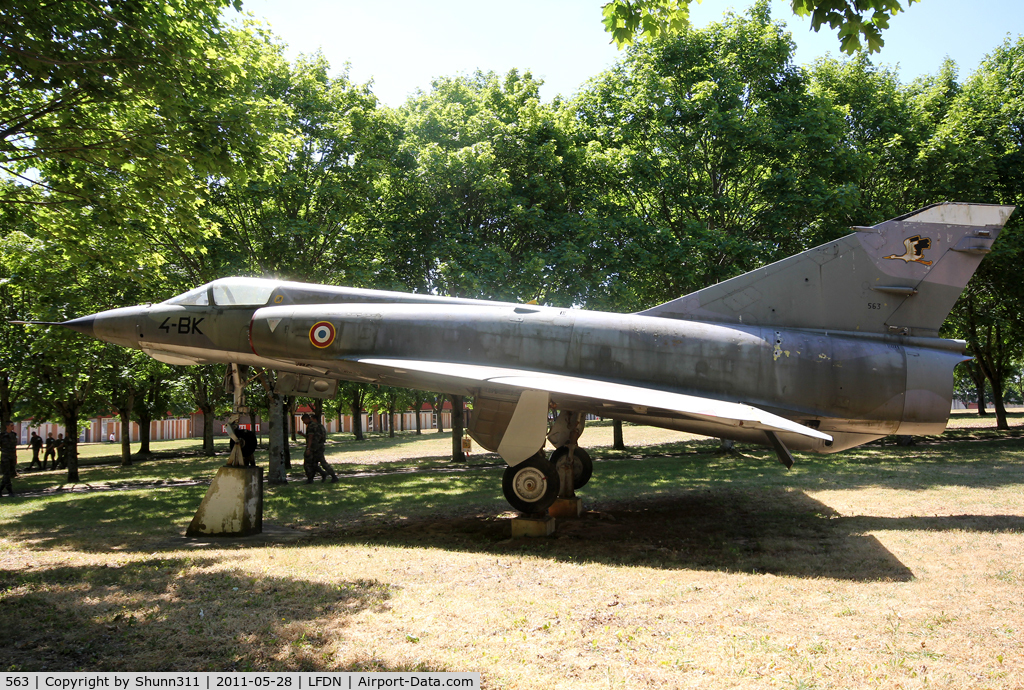 563, Dassault Mirage IIIE C/N 563, Preserved inside Rochefort Air Force Base... Seen during Open Day 2011