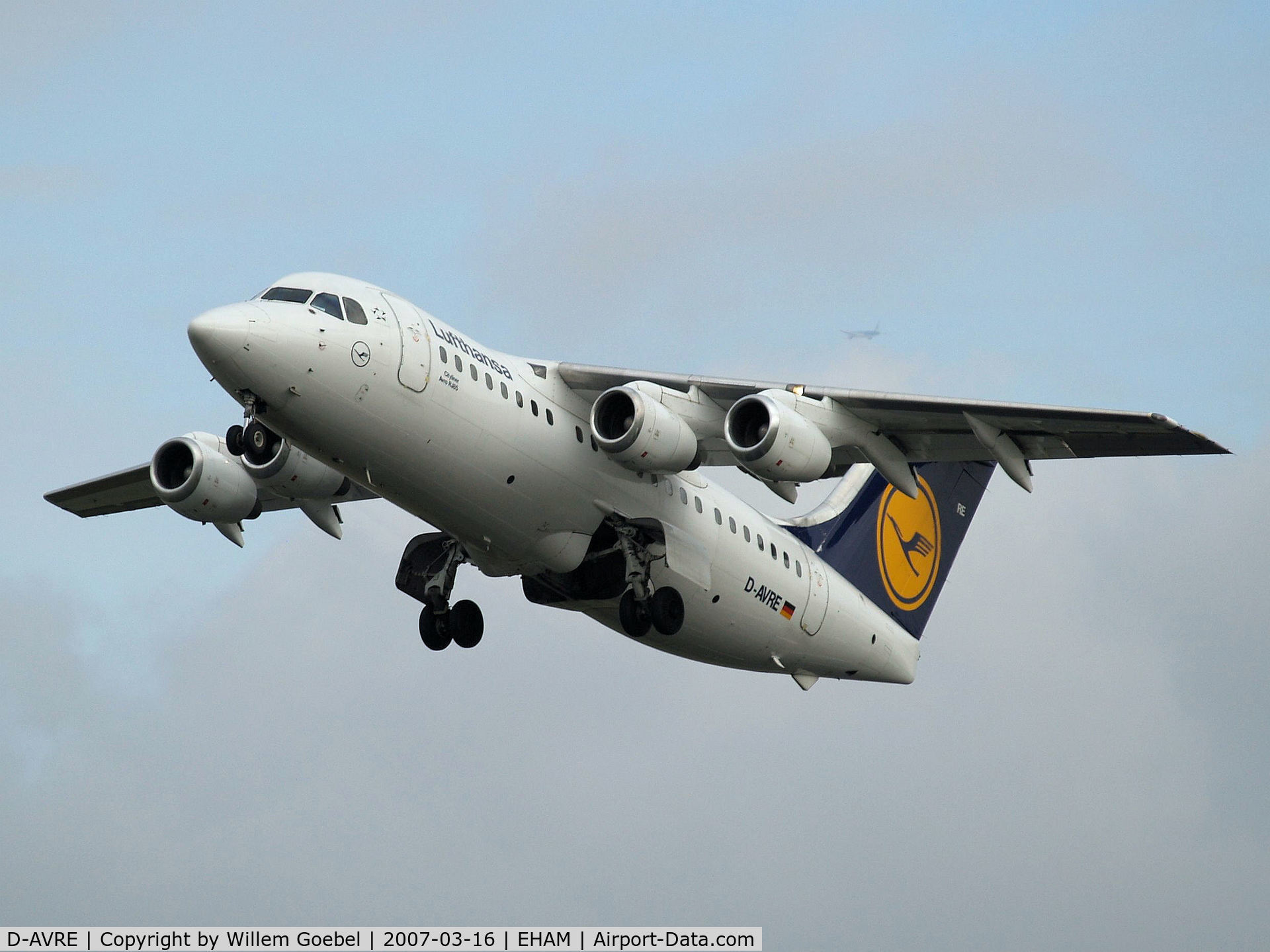D-AVRE, 1995 British Aerospace Avro 146-RJ85 C/N E.2261, Take off from Amsterdam Airport of runway 24
