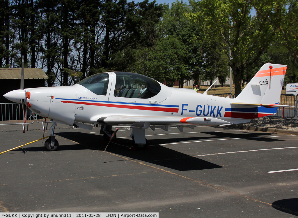 F-GUKK, Grob G-120A-F C/N 85045, Used as a static aircraft during Rochefort Open Day 2011...