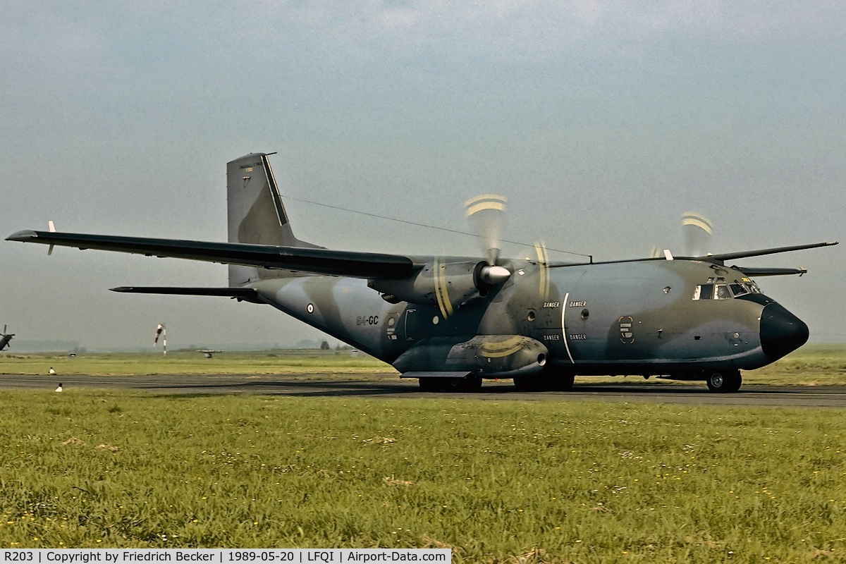 R203, Transall C-160R C/N 203, taxying to the active