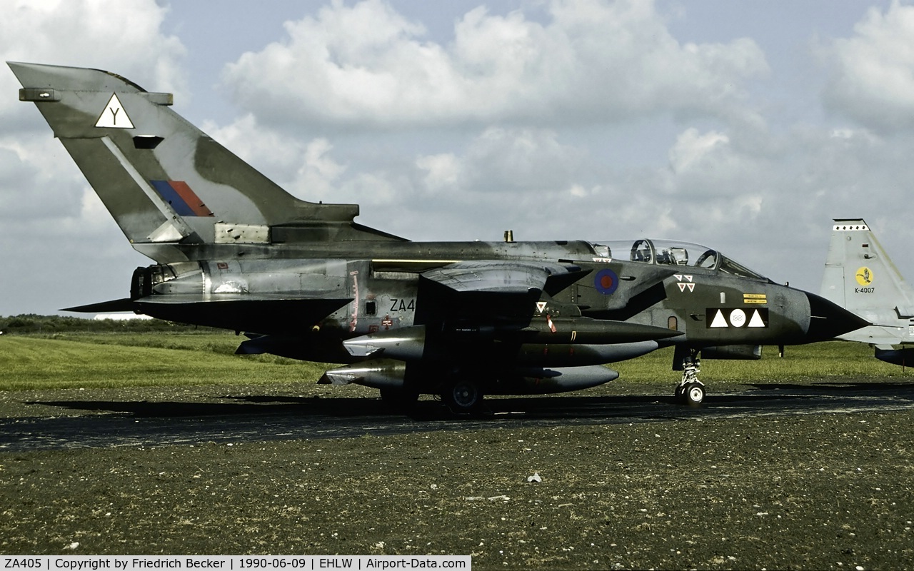 ZA405, 1983 Panavia Tornado GR.1A C/N 216/BS072/3104, static display