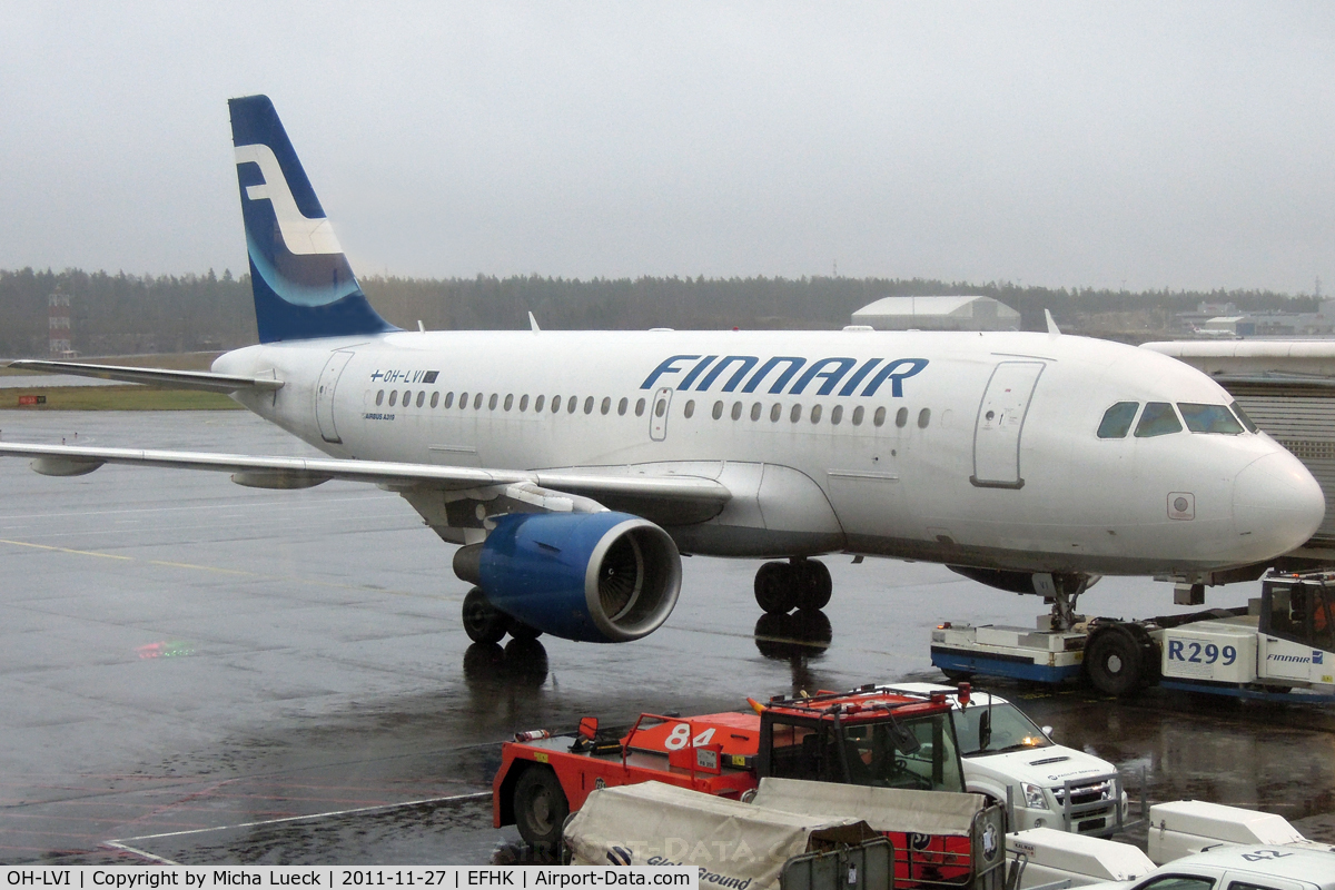 OH-LVI, 2000 Airbus A319-112 C/N 1364, At Helsinki