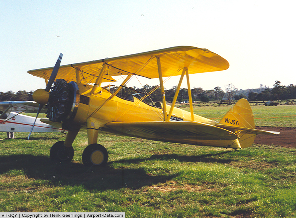 VH-JQY, 1943 Boeing E75 C/N 75-5793, Skyrace Tasmania , Valleyfield Airport