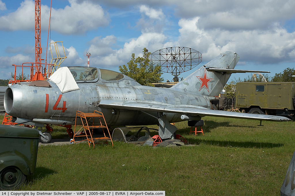 14, Mikoyan-Gurevich MiG-15UTI C/N 0115307, Mig 15 Russian Air Force