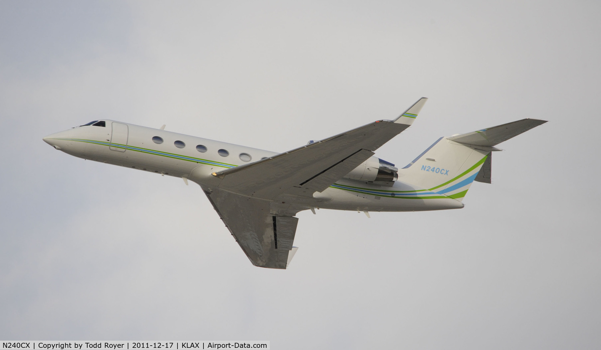 N240CX, 1999 Gulfstream Aerospace G-IV C/N 1370, Departing LAX