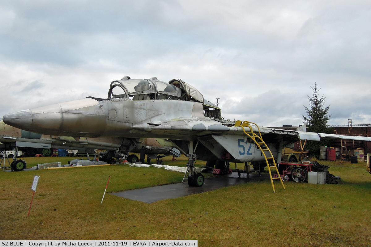 52 BLUE, Mikoyan-Gurevich MiG-29UB (9-51) C/N 952, At the Aviomuzejs, Riga