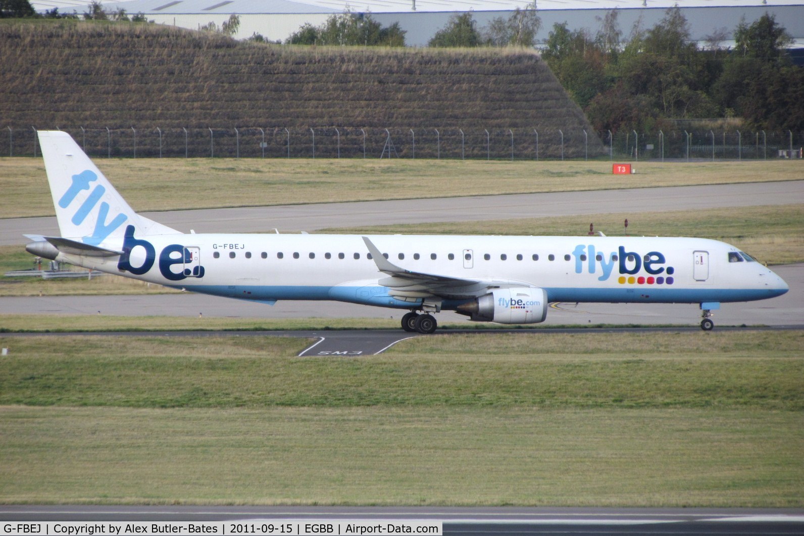 G-FBEJ, 2007 Embraer 195LR (ERJ-190-200LR) C/N 19000155, Taxiing in