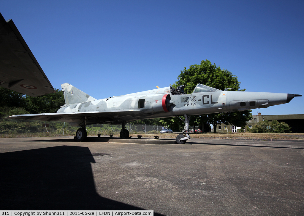 315, Dassault Mirage IIIR C/N 315, Stored at LFDN and seen during Open Day...