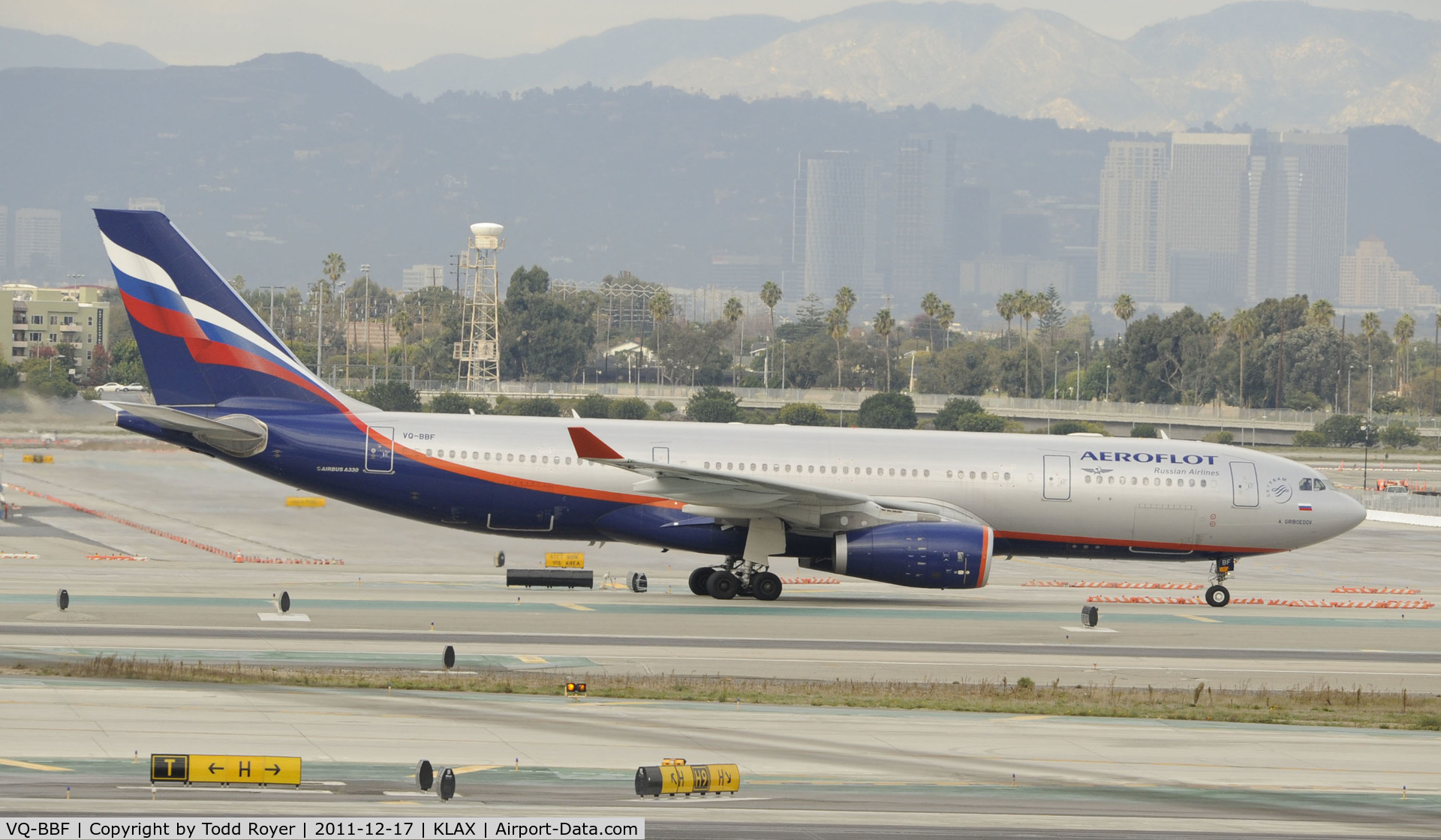 VQ-BBF, 2009 Airbus A330-243 C/N 1045, Taxiing at LAX