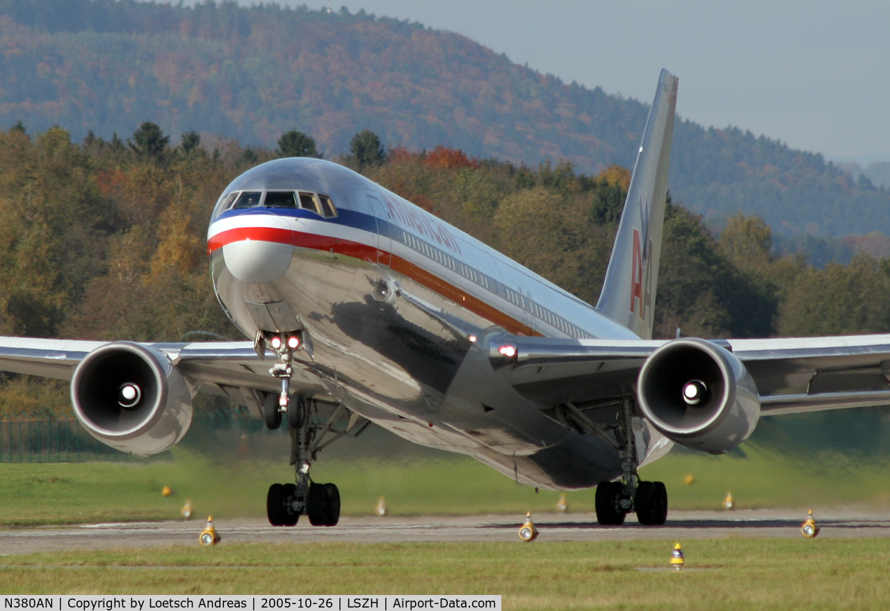 N380AN, 1993 Boeing 767-323 C/N 25449, American B767 take off