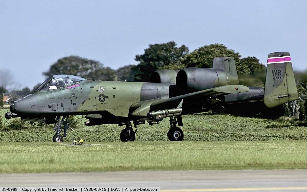 81-0988, 1981 Fairchild Republic A-10A Thunderbolt II C/N A10-0683, full power prior departure from RAF Bentwaters