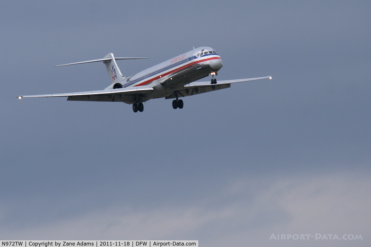 N972TW, 1999 McDonnell Douglas MD-83 (DC-9-83) C/N 53622, American Airlines at DFW Airport