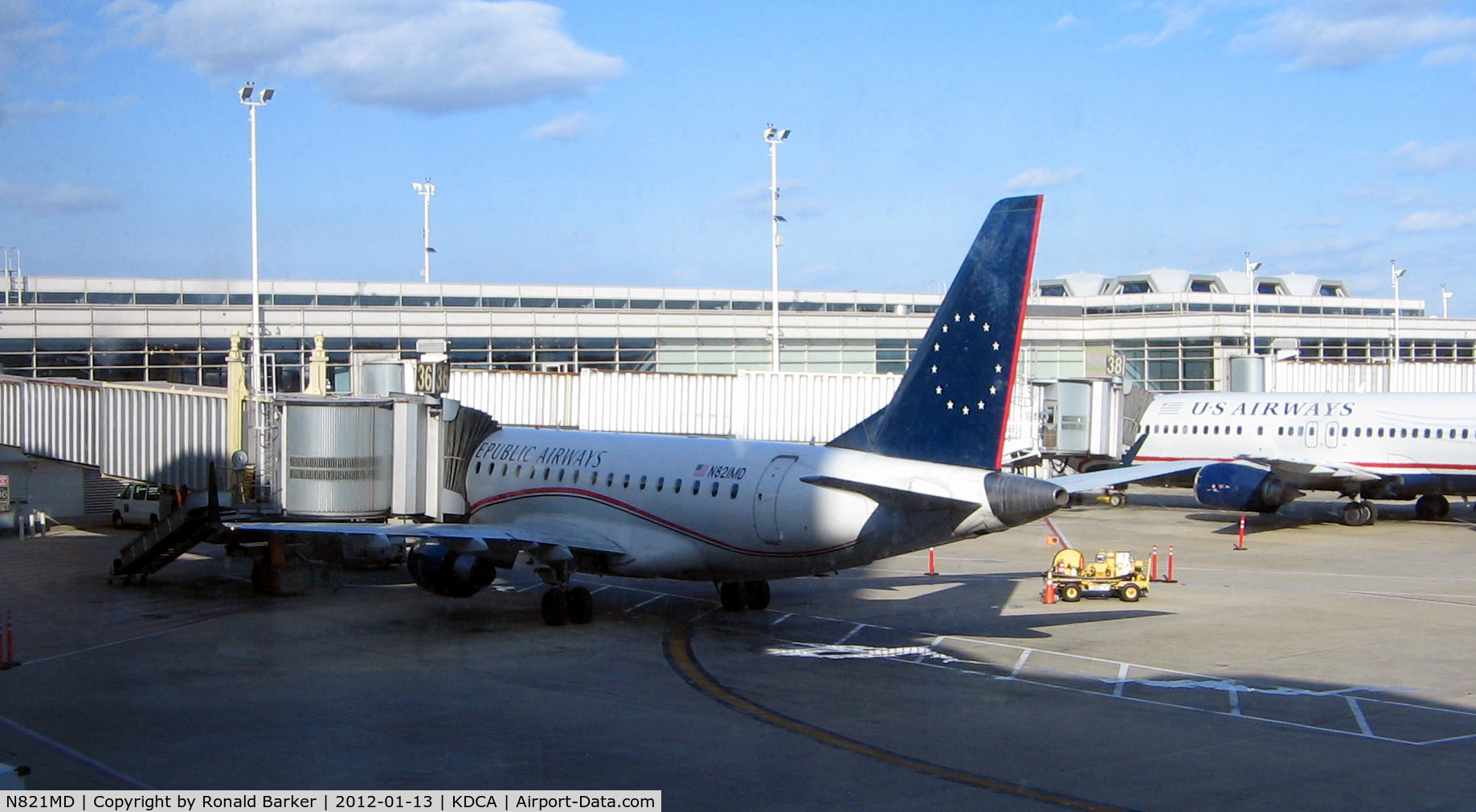N821MD, 2004 Embraer 170SU (ERJ-170-100SU) C/N 17000042, National