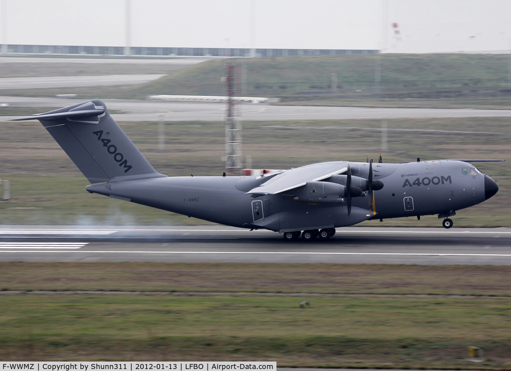 F-WWMZ, 2011 Airbus A400M-180 Atlas C/N 006, Landing rwy 14R @ LFBO for the first time