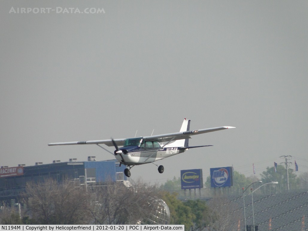 N1194M, 1969 Cessna 172K Skyhawk C/N 17258694, On final runway 26L