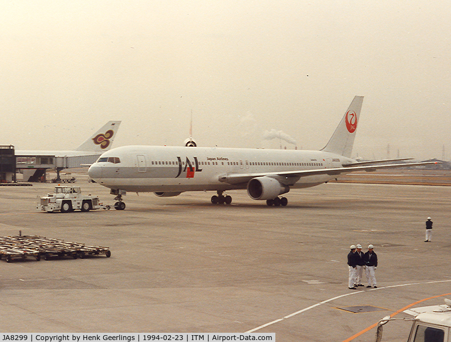 JA8299, 1989 Boeing 767-346 C/N 24498, Japan Airlines