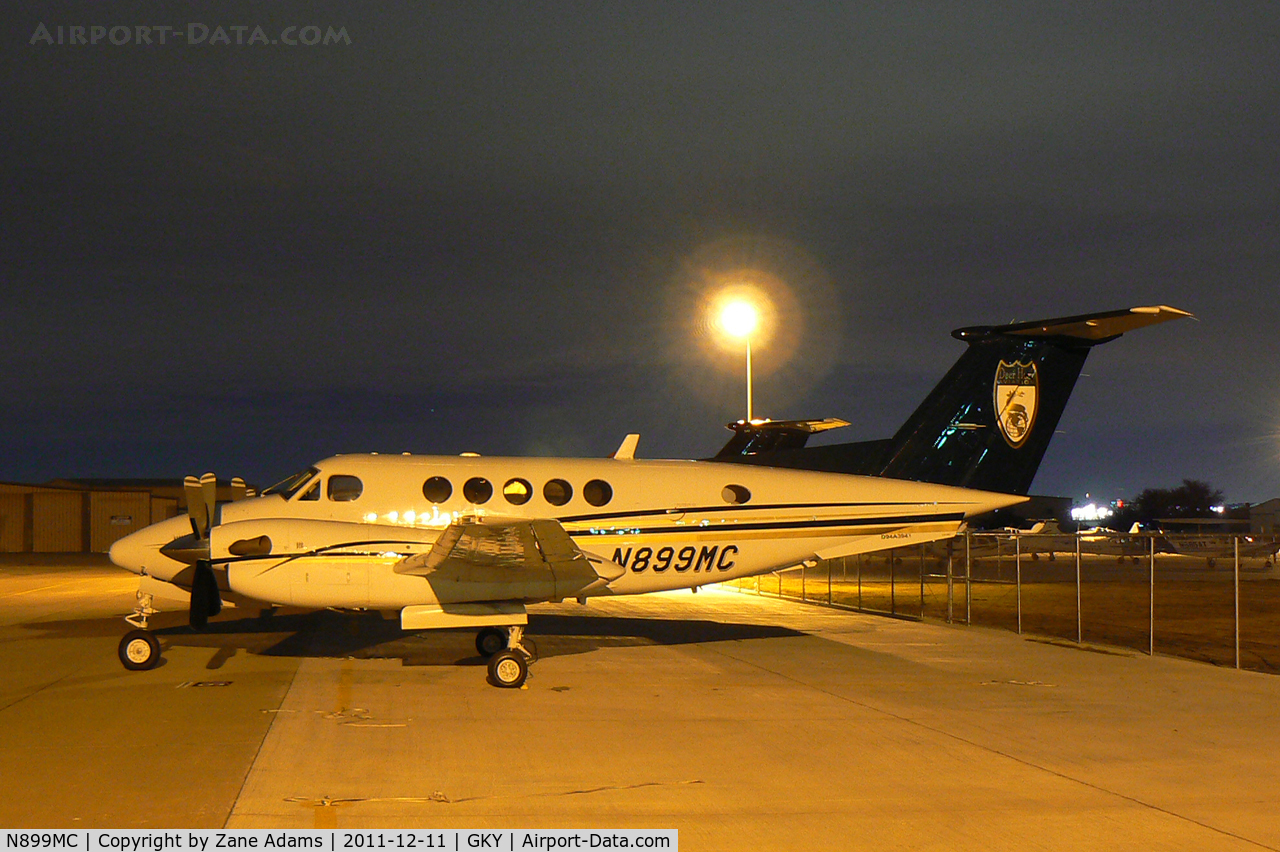 N899MC, 1982 Beech B200 King Air C/N BB-998, At Arlington Municipal Airport