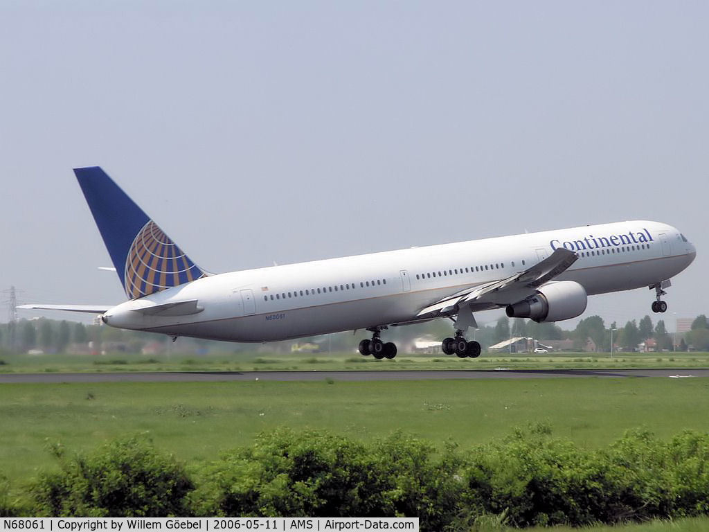 N68061, 2002 Boeing 767-424/ER C/N 29456, Take off from runway L36 of Schiphol Airport