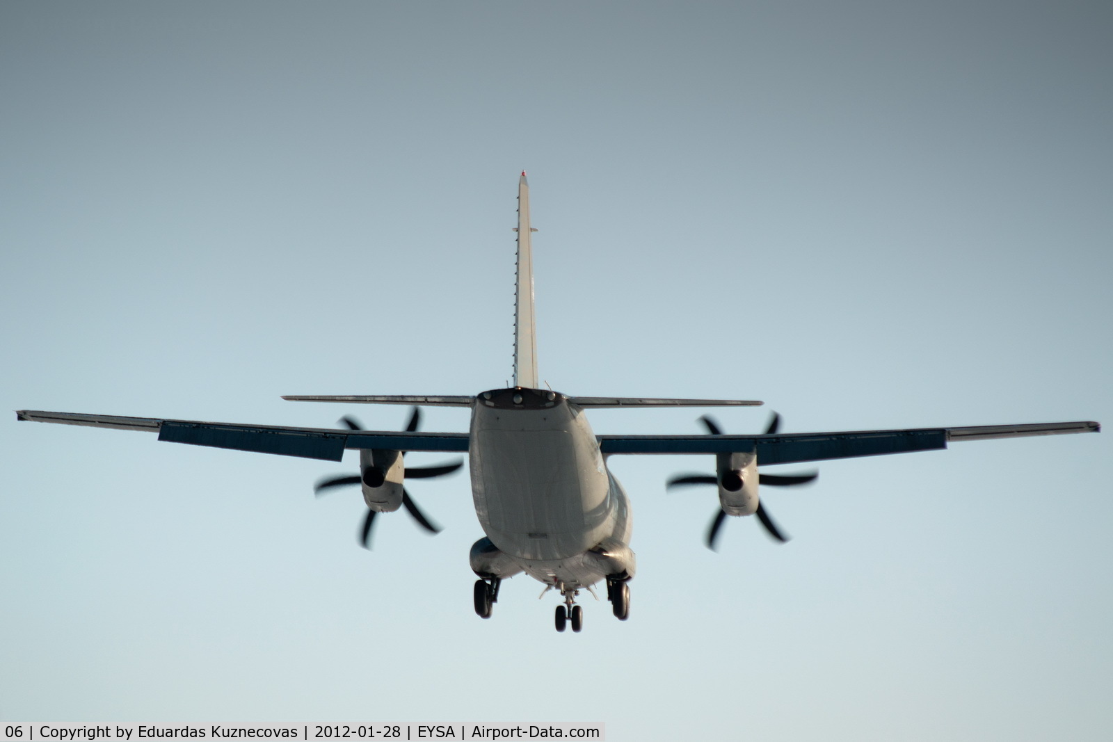06, Alenia C-27J Spartan C/N 4115, Short final