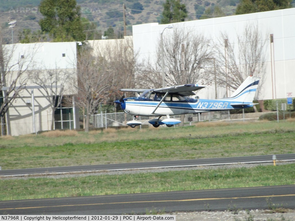 N3796R, 1966 Cessna 172H C/N 17255596, On final, almost down on runway 26R