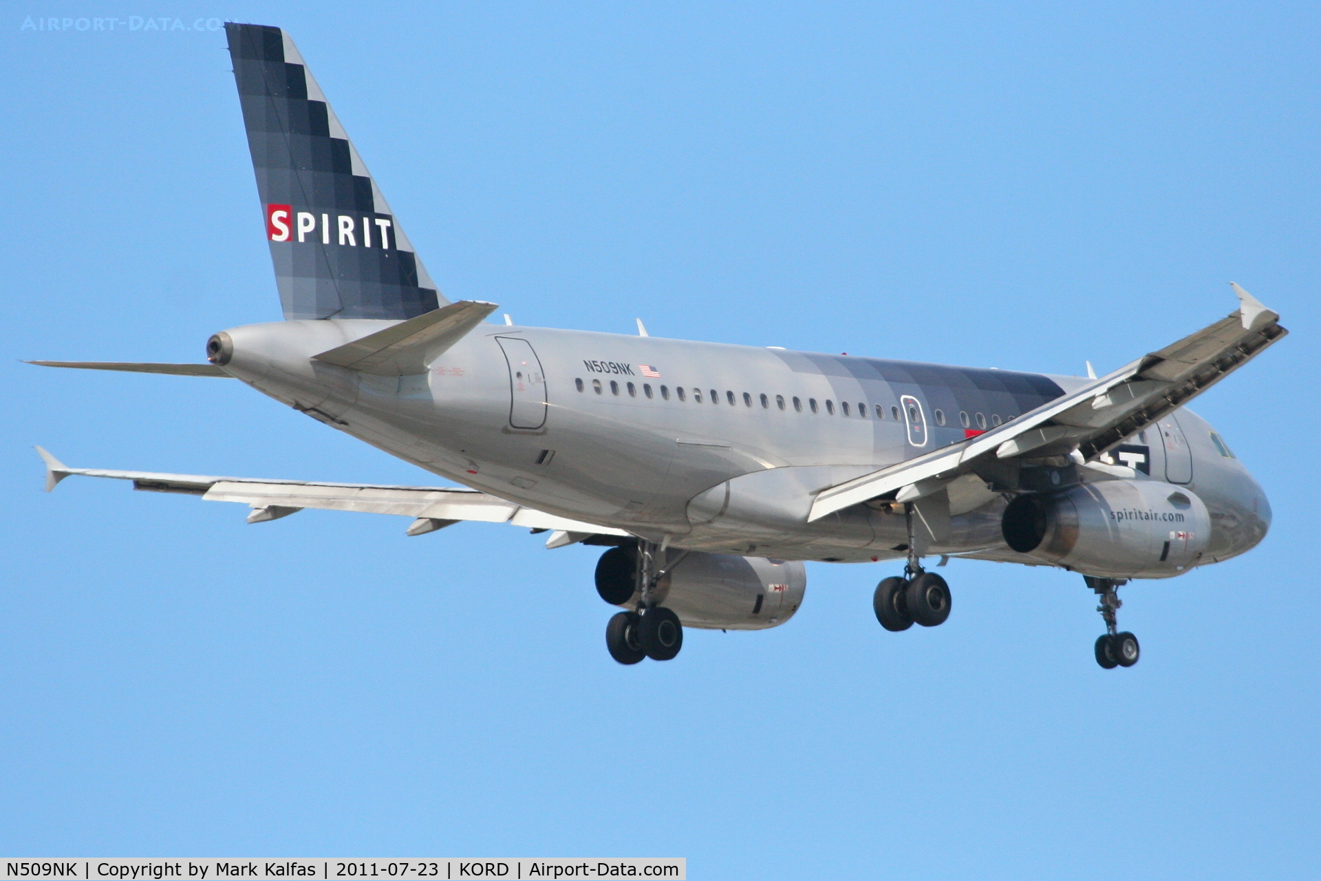 N509NK, 2005 Airbus A319-132 C/N 2603, Spirit Airlines Airbus A319-132, N509NK RWY 10 approach KORD.