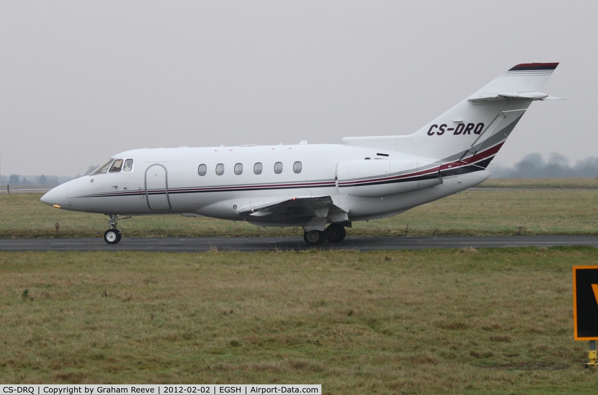 CS-DRQ, 2006 Raytheon Hawker 800XP C/N 258783, About to depart.