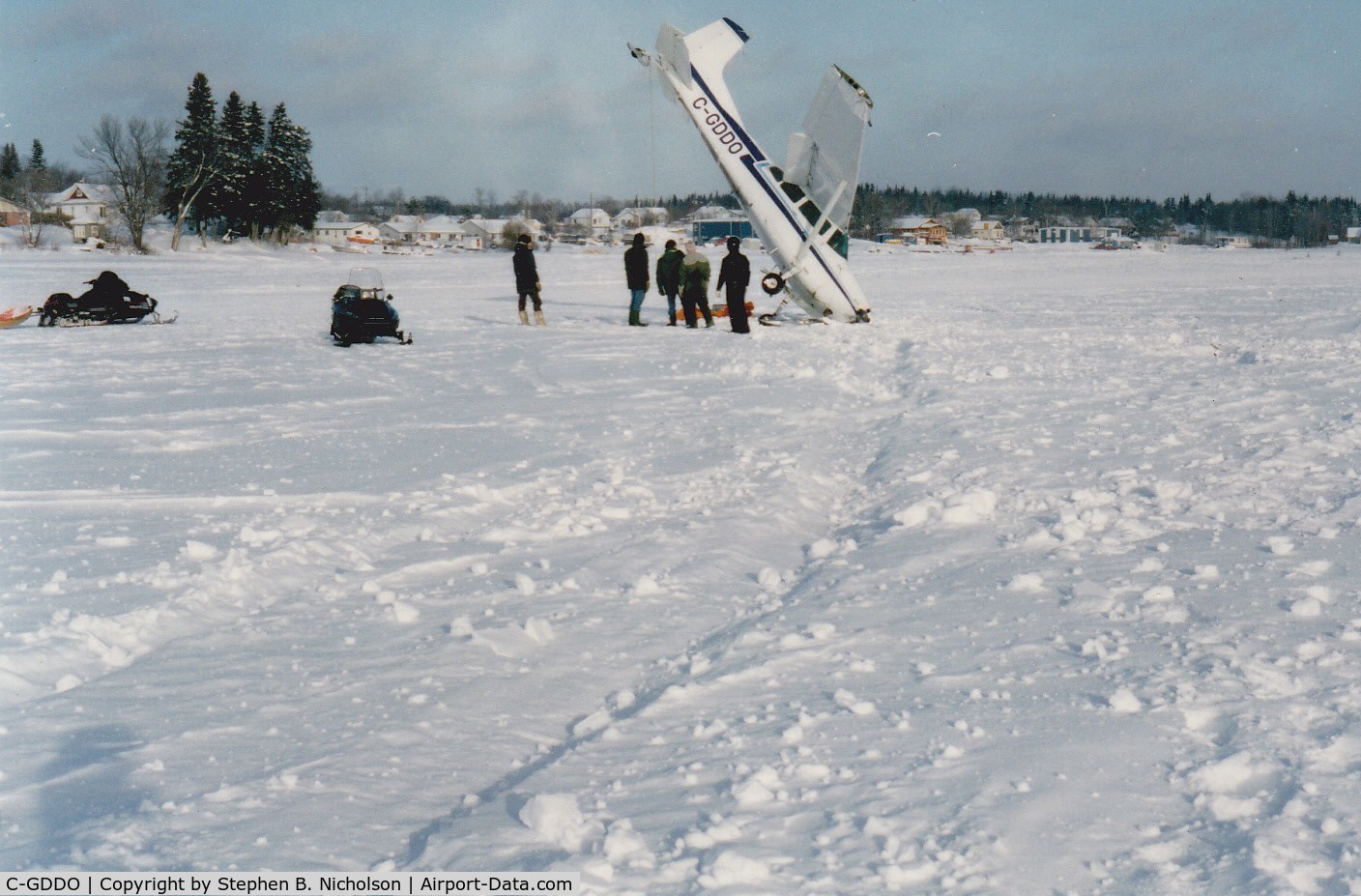 C-GDDO, 1976 Cessna 180J Skywagon C/N 180-52652, I believe the skid marks in the snow were made by the craft's nose