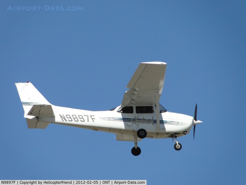 N9897F, Cessna 172R C/N 17280180, On final and received permission to land on runway 8R