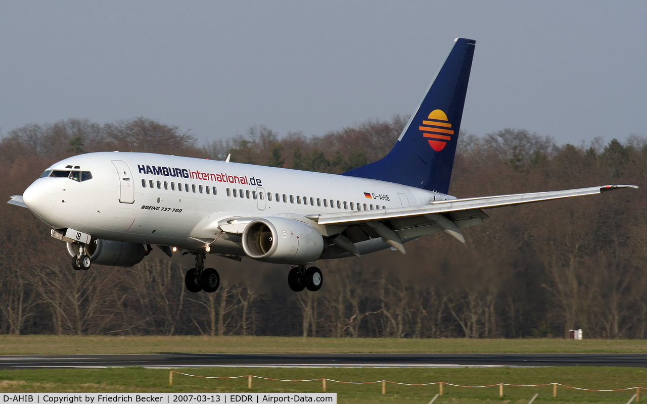 D-AHIB, 1999 Boeing 737-73S C/N 29083, moments prior touchdown