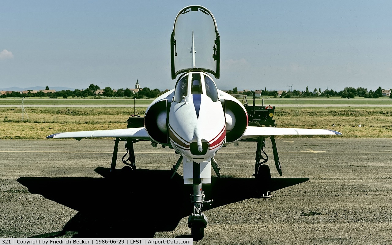 321, Dassault Mirage IIIR C/N 321, static display
