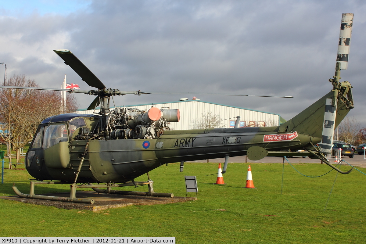 XP910, Westland Scout AH.1 C/N F9511, Westland Scout AH.1, c/n: F9511 outside Army Flying Museum at Middle Wallop