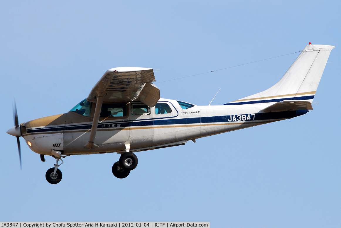 JA3847, 1979 Cessna TU206G 6 II Turbo Stationair C/N U20604780, NikonD200+TAMRON AF 200-500mm F/5-6.3 LD IF