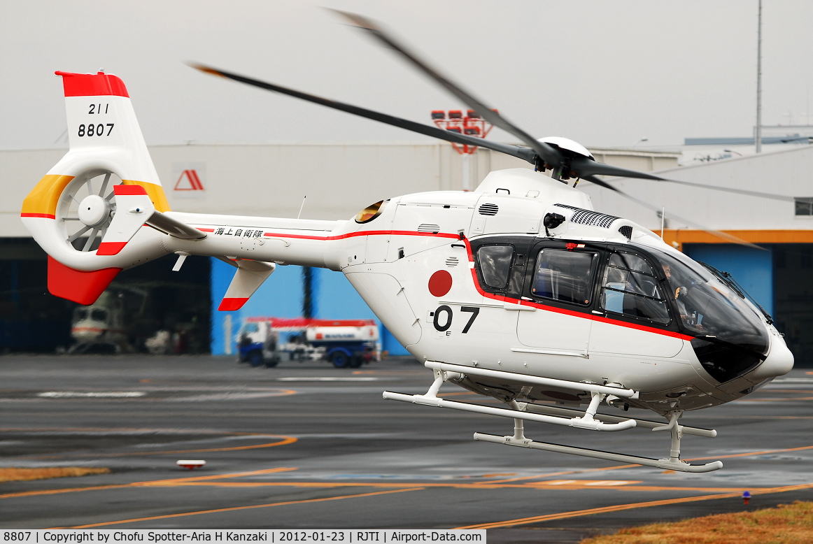 8807, Eurocopter TH-135 (EC-135P-2+) C/N 1016, NikonD200+TAMRON SP AF 70-200mm F/2.8 Di LD [IF]