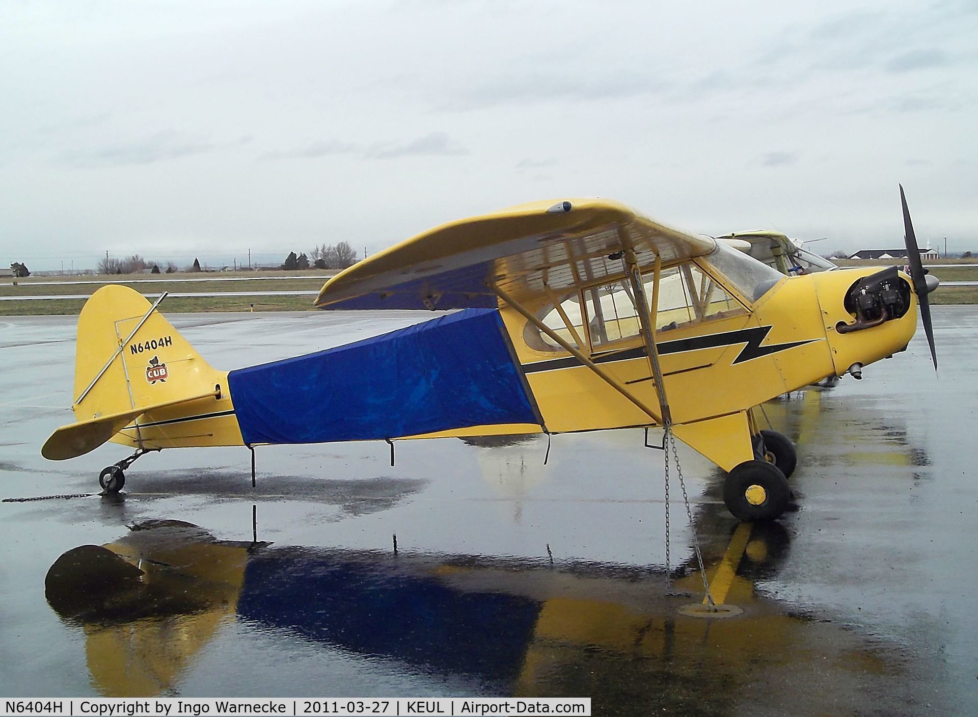 N6404H, 1946 Piper J3C-65 Cub C/N 19586, Piper J3C-65 Cub at Caldwell Industrial airport, Caldwell ID