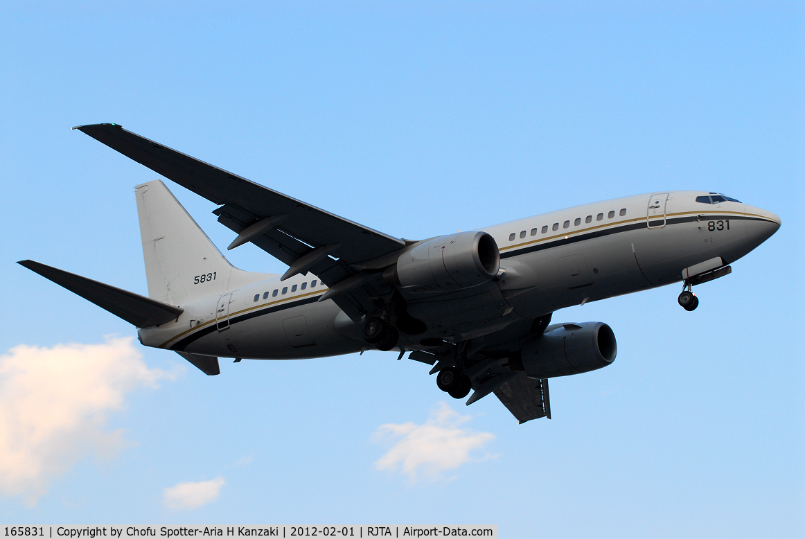 165831, 2000 Boeing C-40A Clipper (737-fAF) C/N 30200, NikonD200+TAMRON SP AF 70-200mm F/2.8 Di LD [IF]