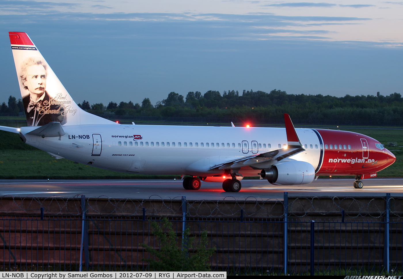 LN-NOB, 2008 Boeing 737-8FZ C/N 34954, LN-NOB ready for Departure to Budapest (BUD) from Moss-Rygge (RYG)