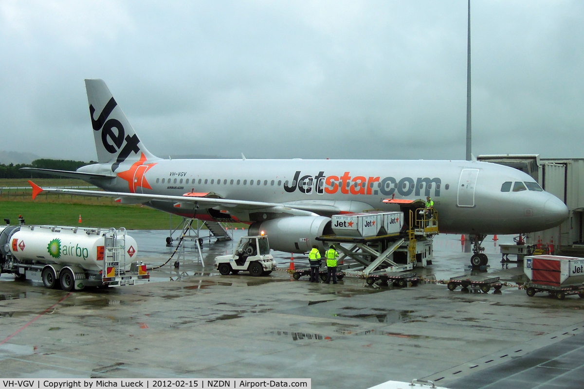 VH-VGV, 2010 Airbus A320-232 C/N 4229, In Dunedin