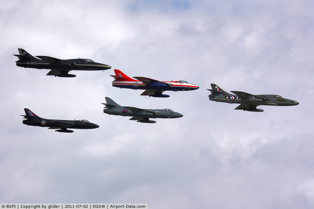 G-BXFI, 1955 Hawker Hunter T.7 C/N 41H-670818, The T.7 leading the formation.