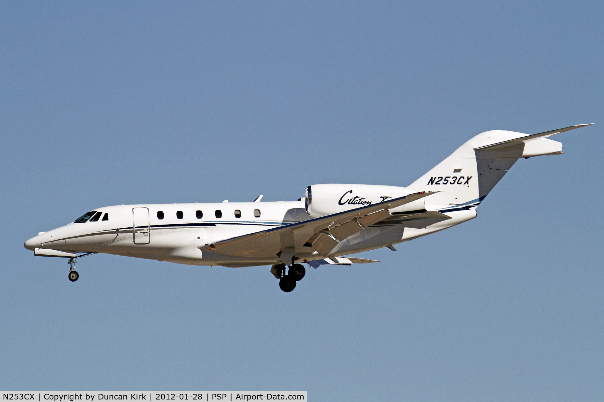 N253CX, 2006 Cessna 750 Citation X Citation X C/N 750-0253, Landing on an 80+ degree day in January at Palm Springs