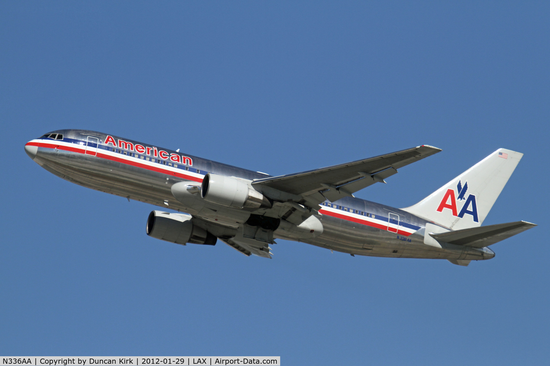 N336AA, 1987 Boeing 767-223 C/N 22334, Climbing out of LAX